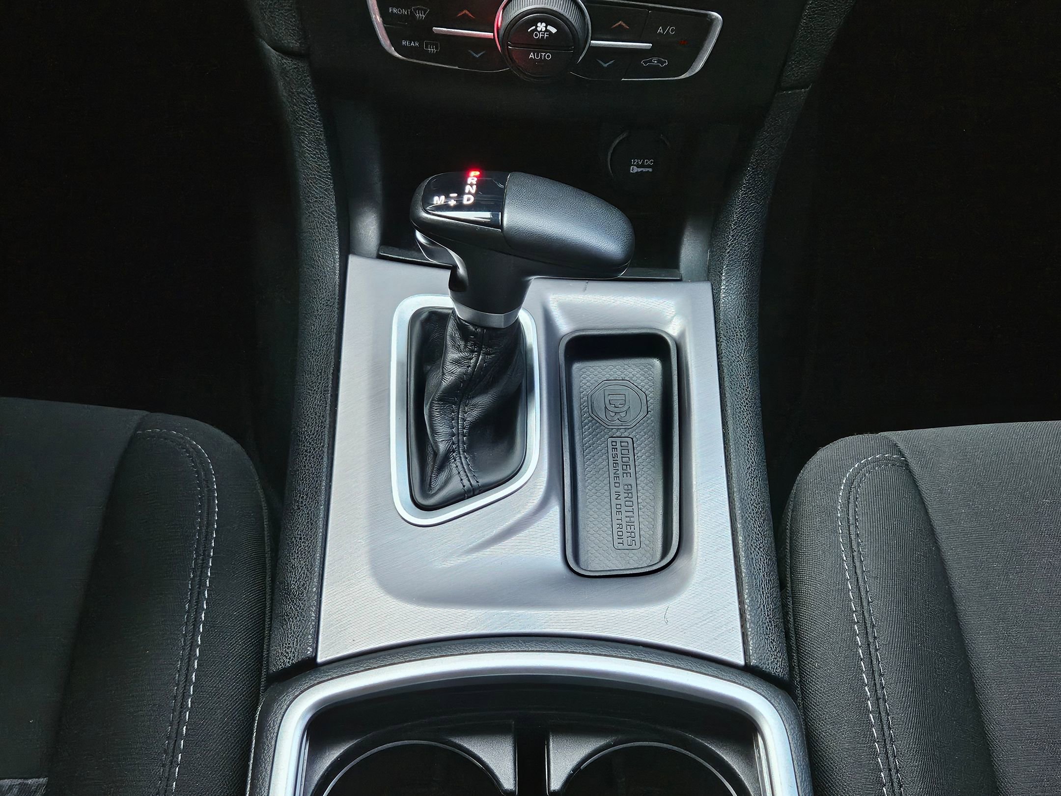 2022 Dodge Charger R/T photo 12