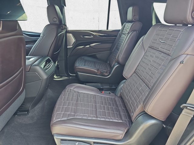 2023 Cadillac Escalade Sport Platinum photo 14