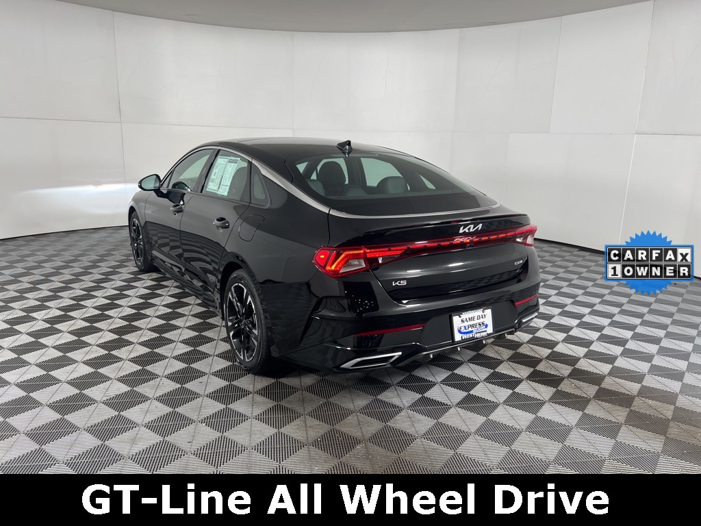 2023 Kia K5 GT-Line photo 3