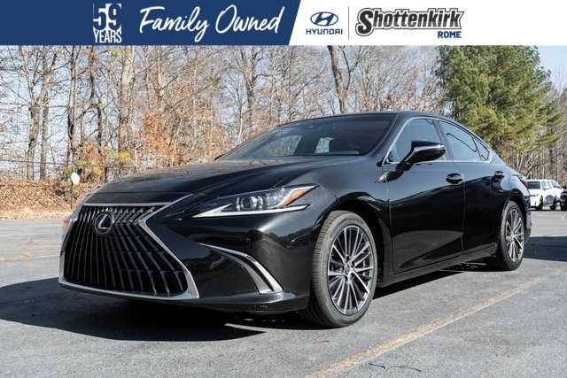 2022 Lexus ES 350's photo