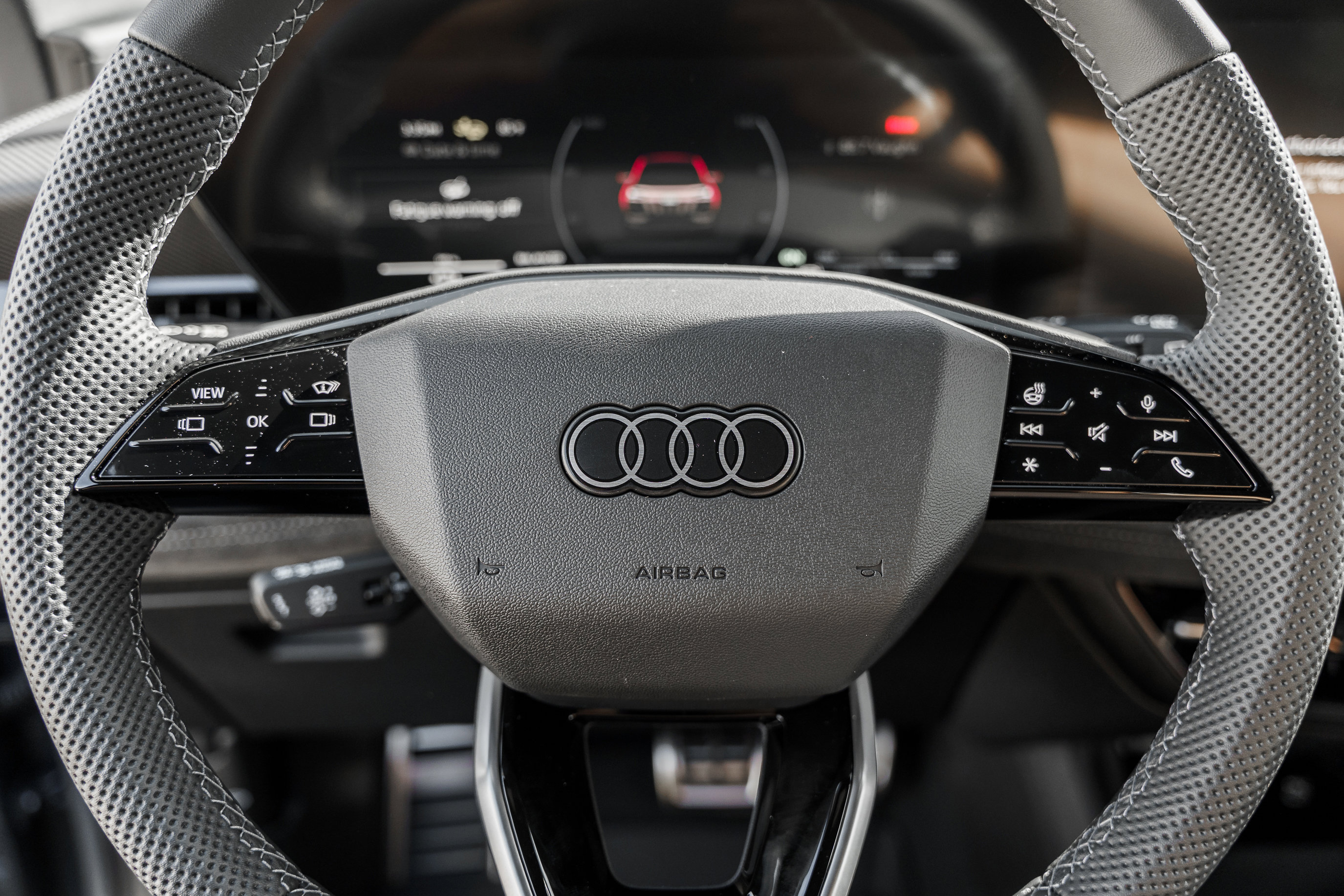 2025 Audi SQ6 photo 15