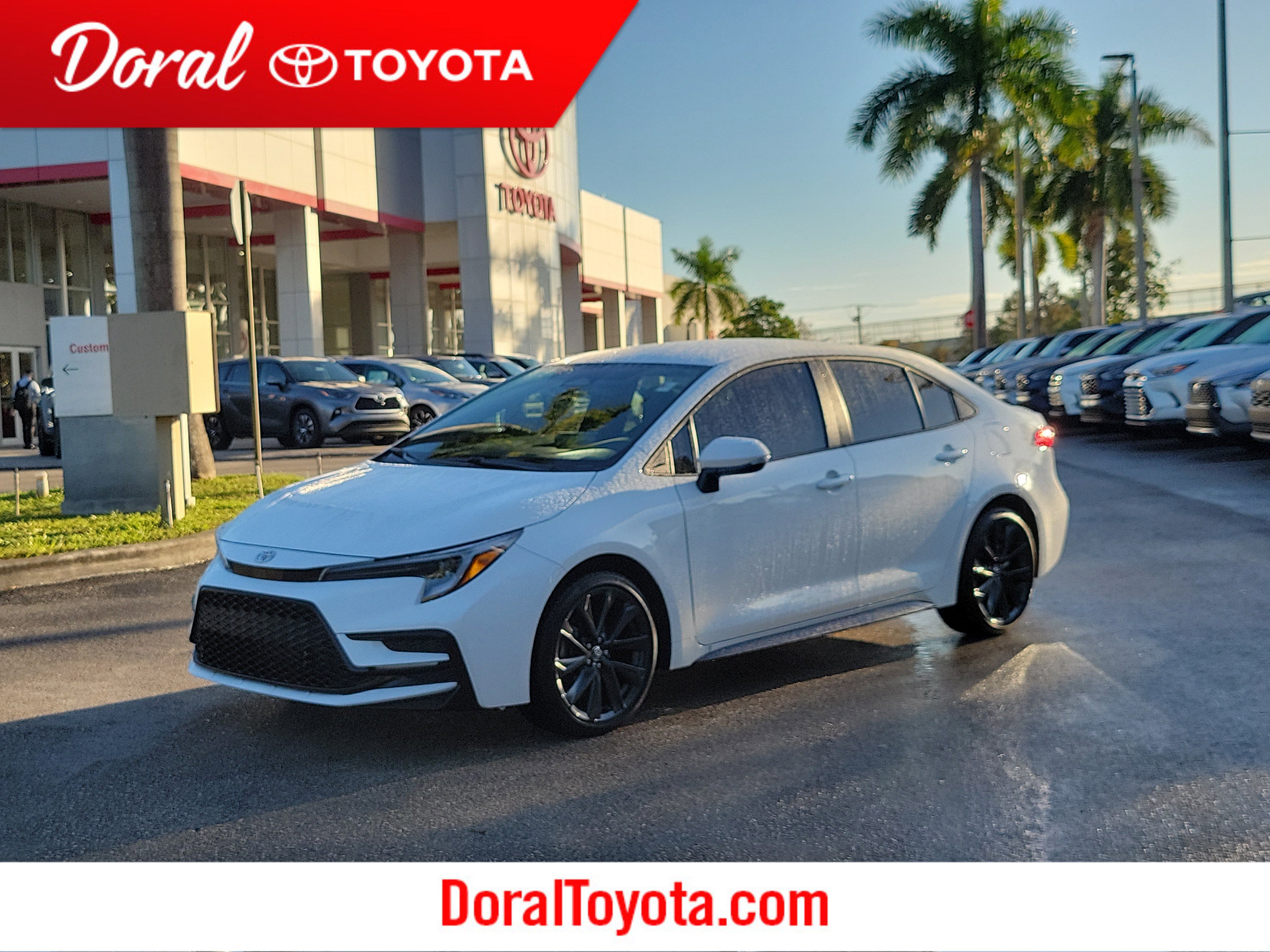 2025 Toyota Corolla SE's photo