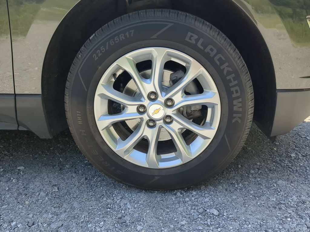 2020 Chevrolet Equinox LS photo 4