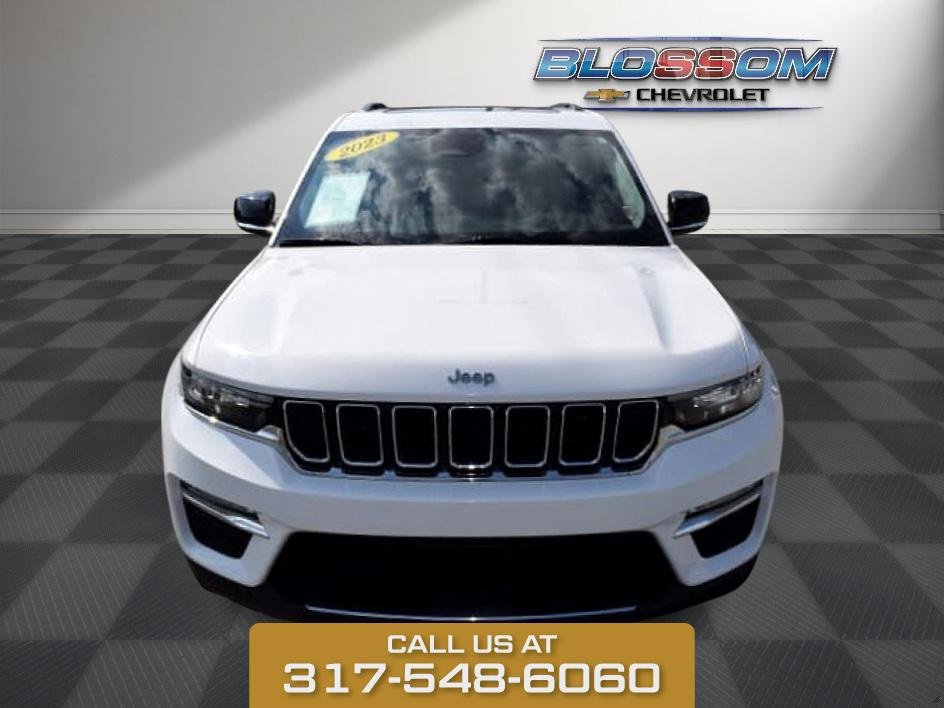 2023 Jeep Grand Cherokee Limited photo 2