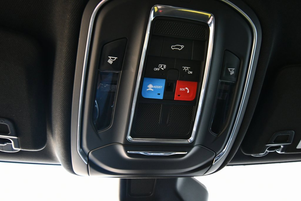 2024 Jeep Grand Cherokee Altitude photo 29