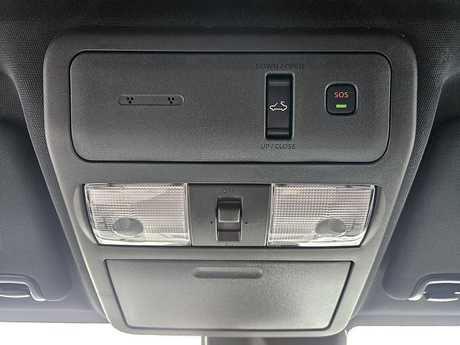 2025 Nissan Frontier Crew Cab PRO-4X photo 19