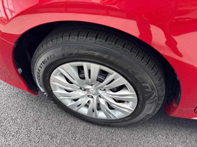2014 Toyota Camry L photo 11