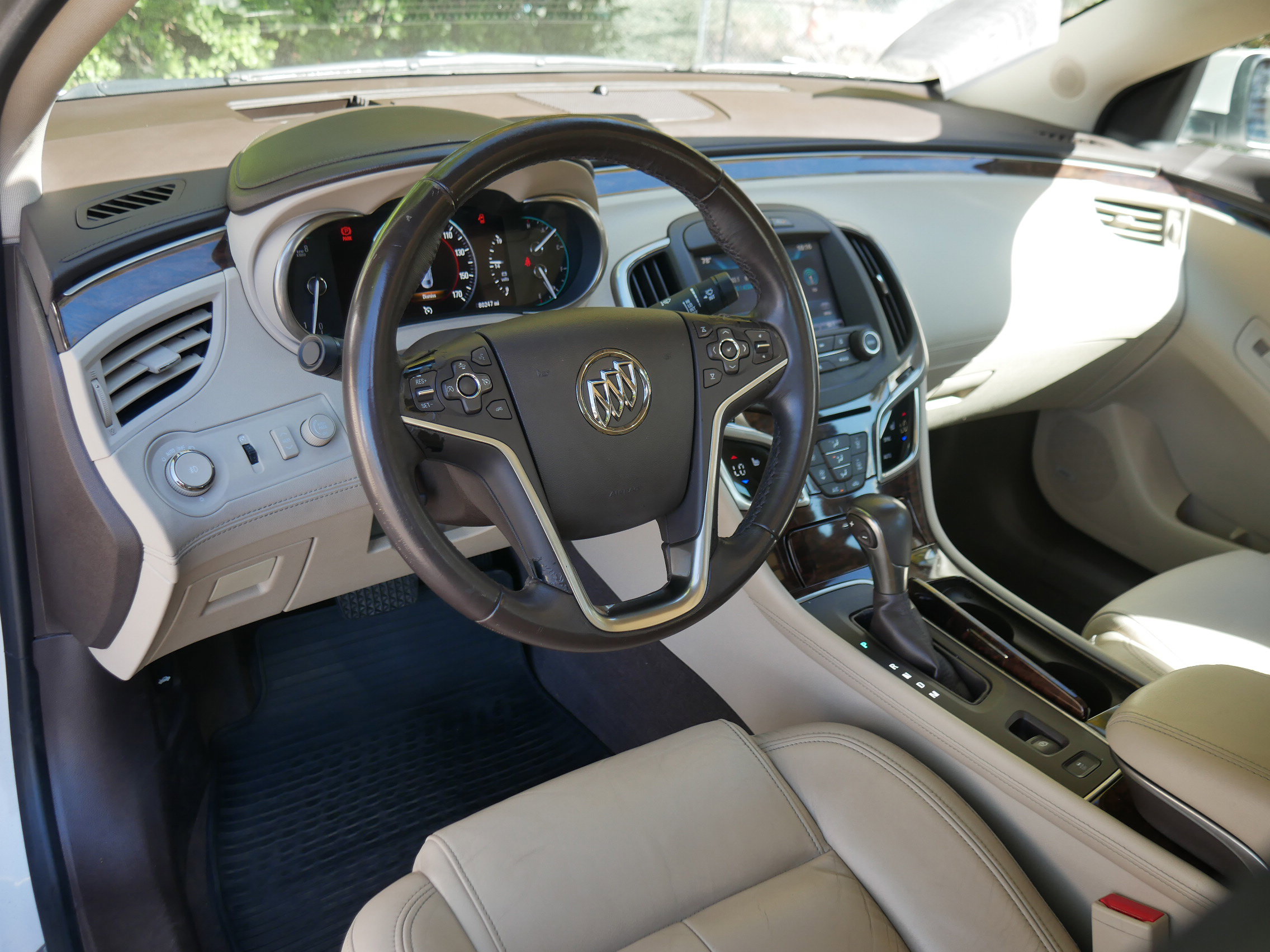 2014 Buick LaCrosse Leather photo 4