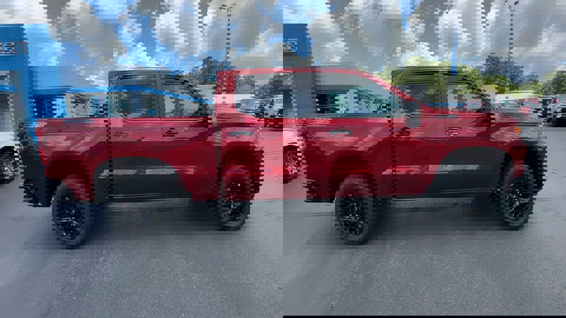 2025 Chevrolet Silverado 1500 LT Trail Boss photo 8