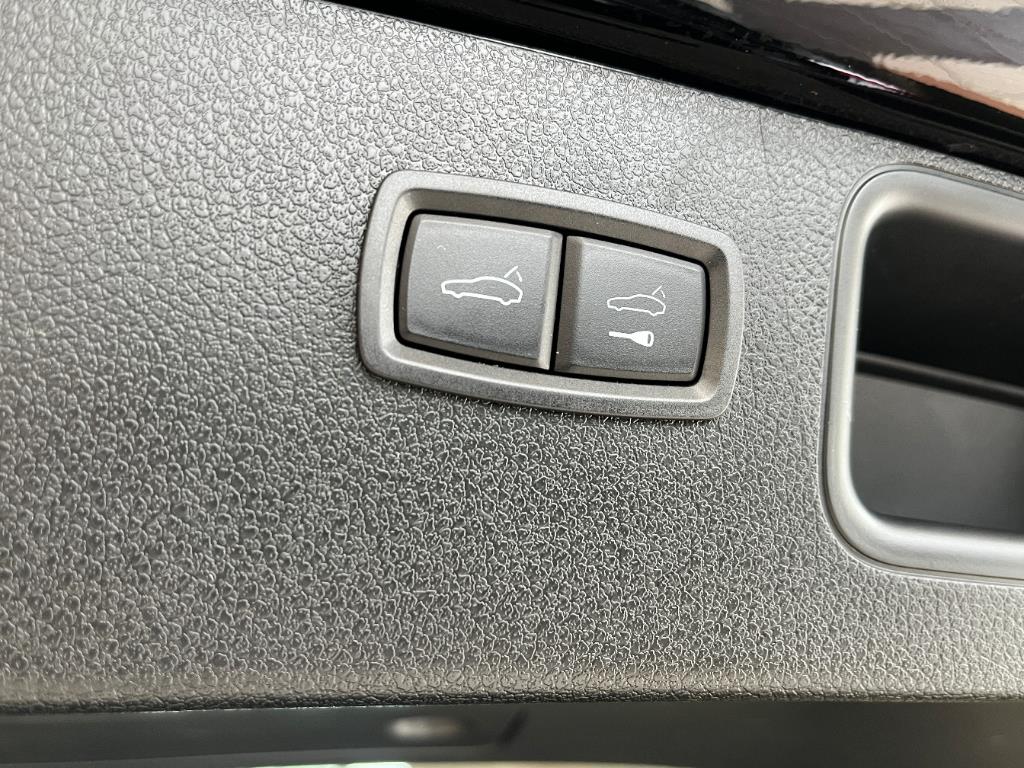 2024 Porsche Macan photo 4