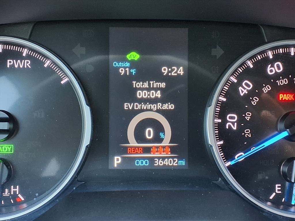 2022 Toyota RAV4 Hybrid LE photo 17