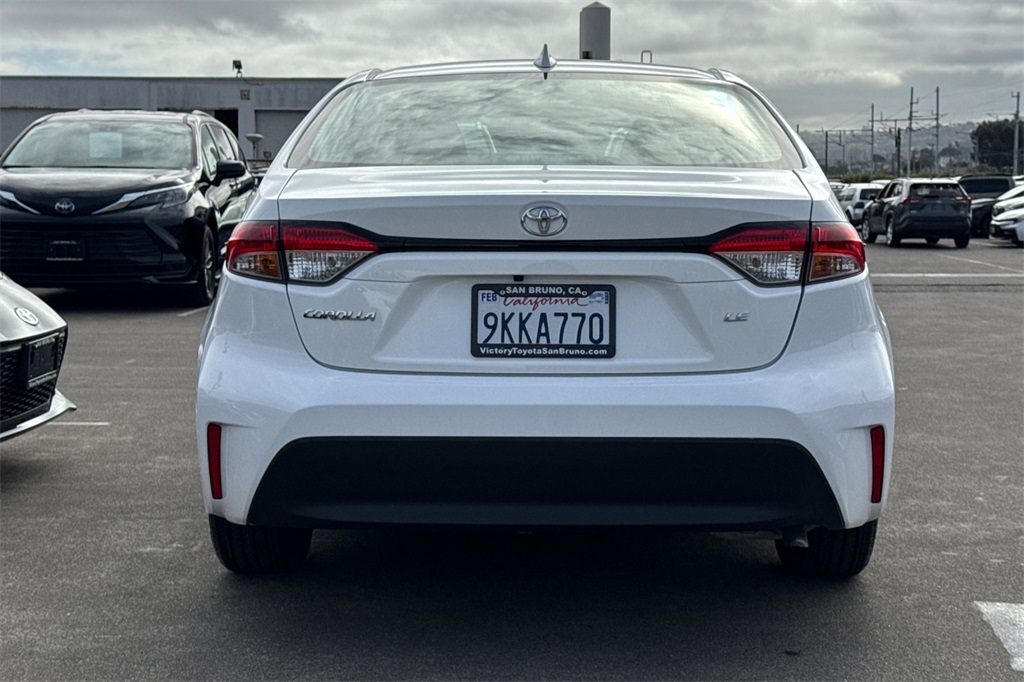 2024 Toyota Corolla LE photo 2