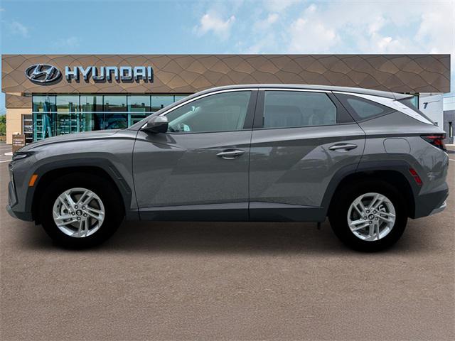 2025 Hyundai Tucson SE photo 3