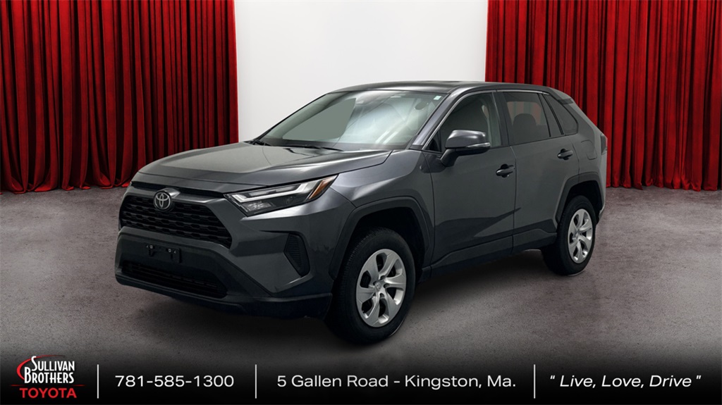 2023 Toyota RAV4 LE's photo