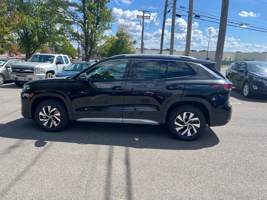 2025 Volkswagen Tiguan S photo 4