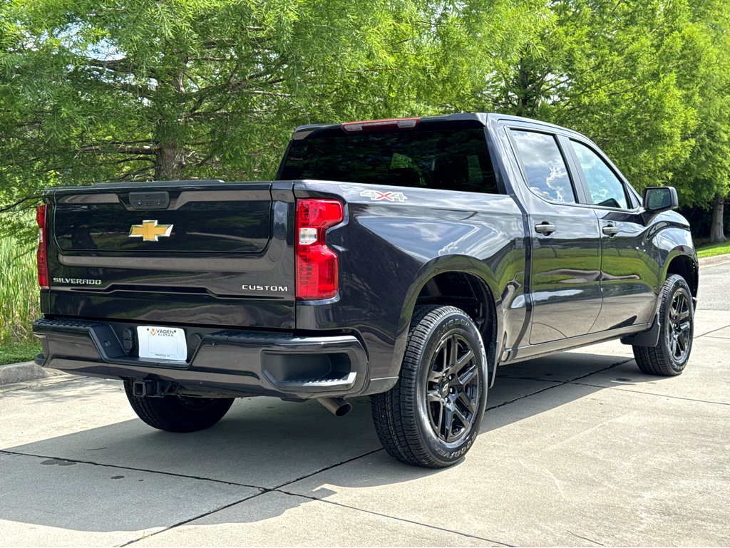 2023 Chevrolet Silverado 1500 Custom photo 26