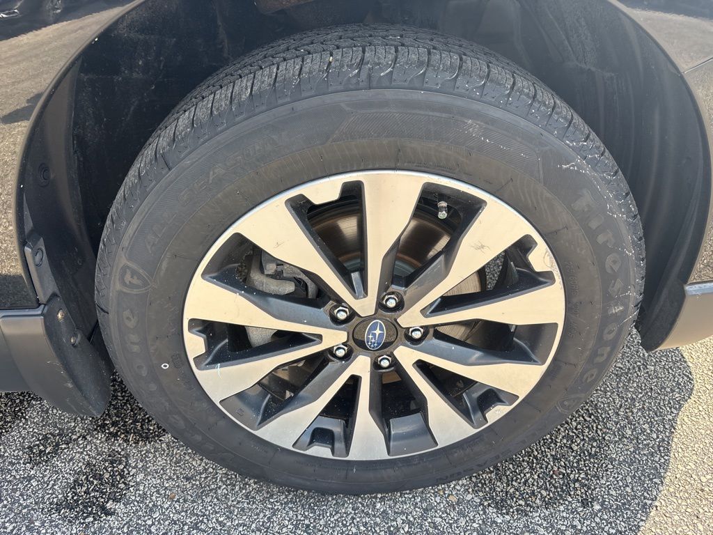 2017 Subaru Outback 3.6R Limited photo 9