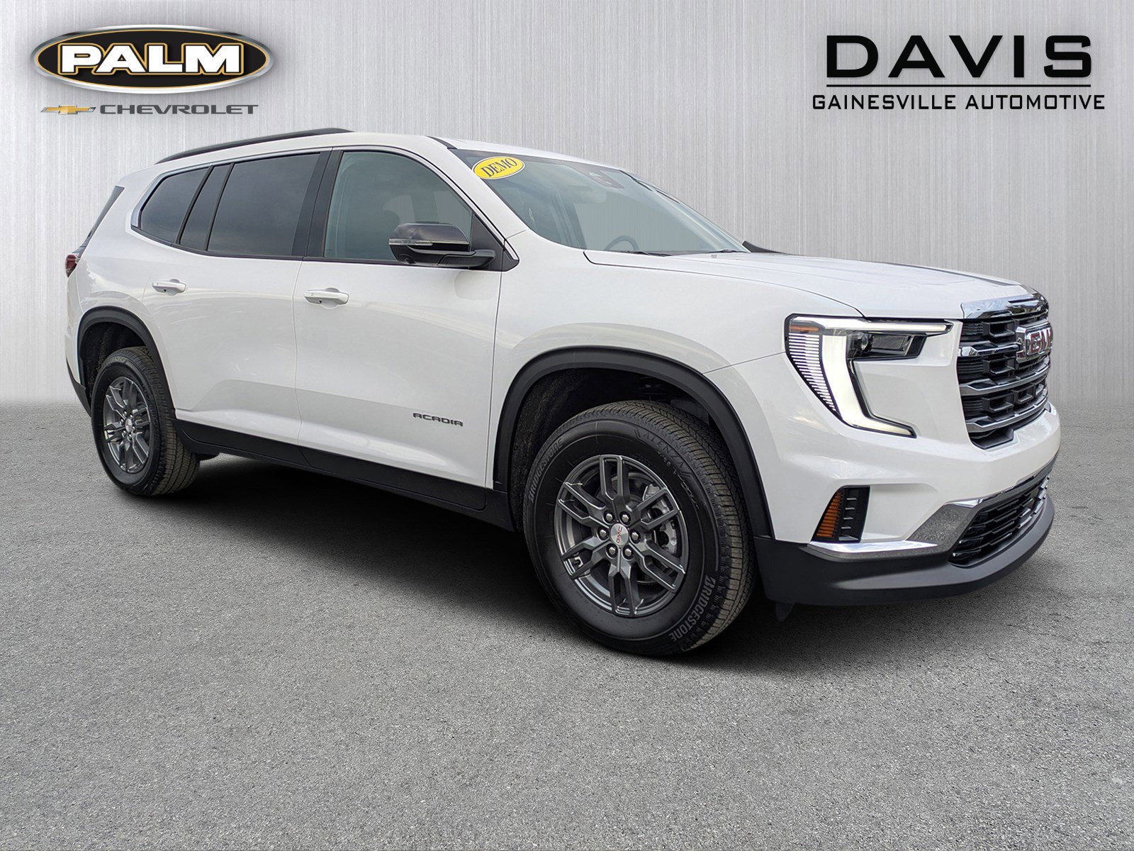 2026 GMC Acadia Elevation's photo