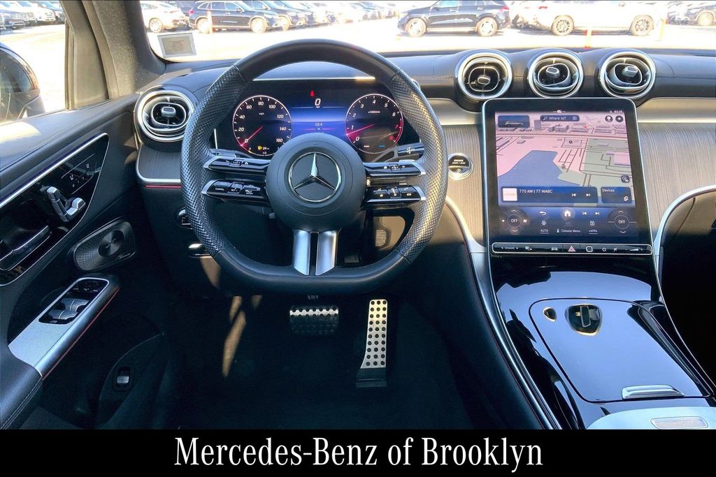 2023 Mercedes Benz GLC 300 4MATIC photo 2