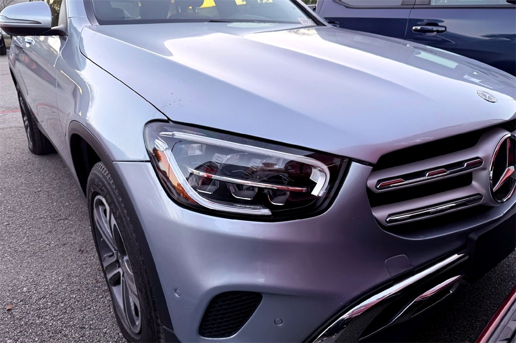 2022 Mercedes Benz GLC 300 4MATIC photo 2