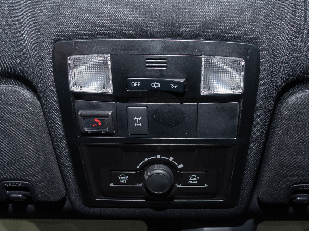 2021 Toyota Tacoma TRD Off-Road photo 13