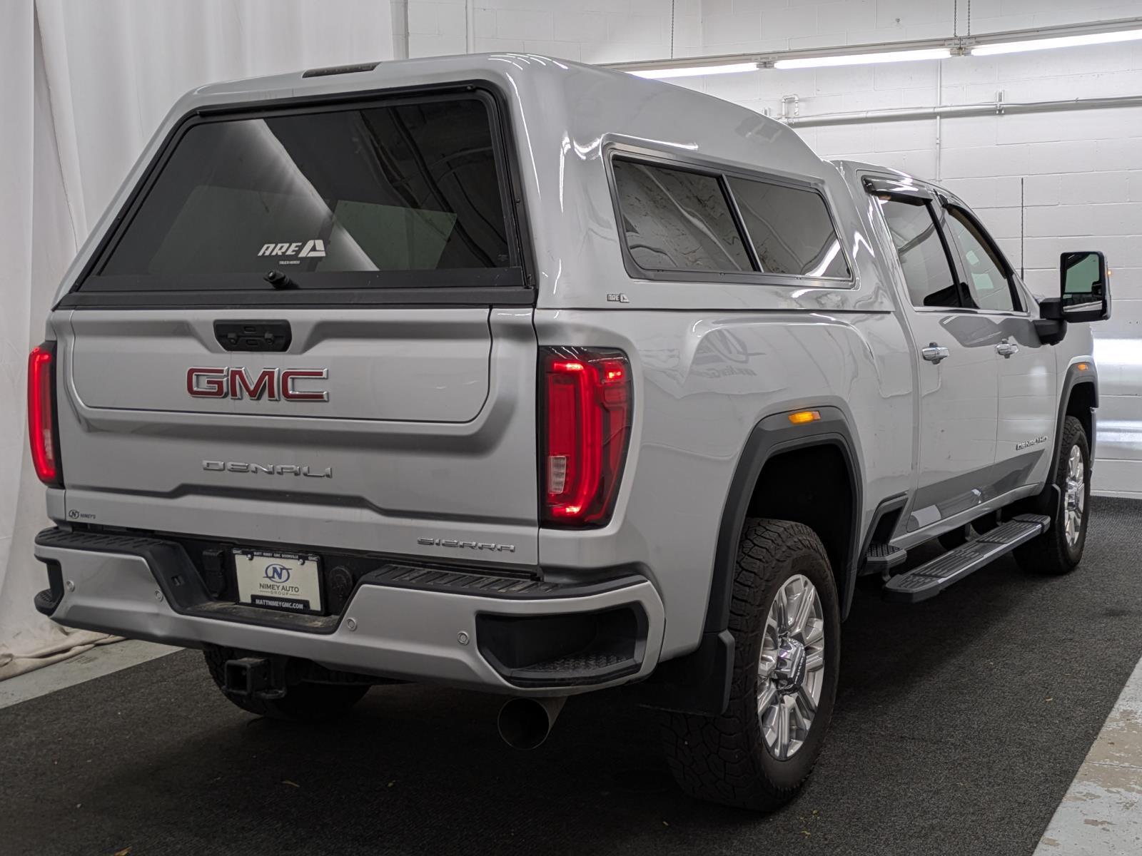 2022 Gmc Sierra 3500 HD Denali photo 3