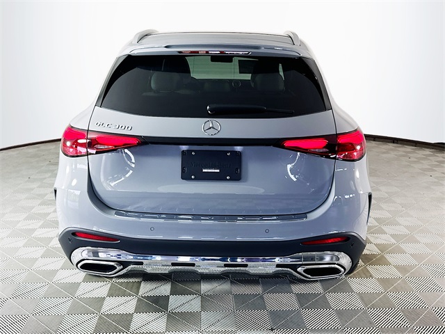 2026 Mercedes Benz GLC 300 photo 5