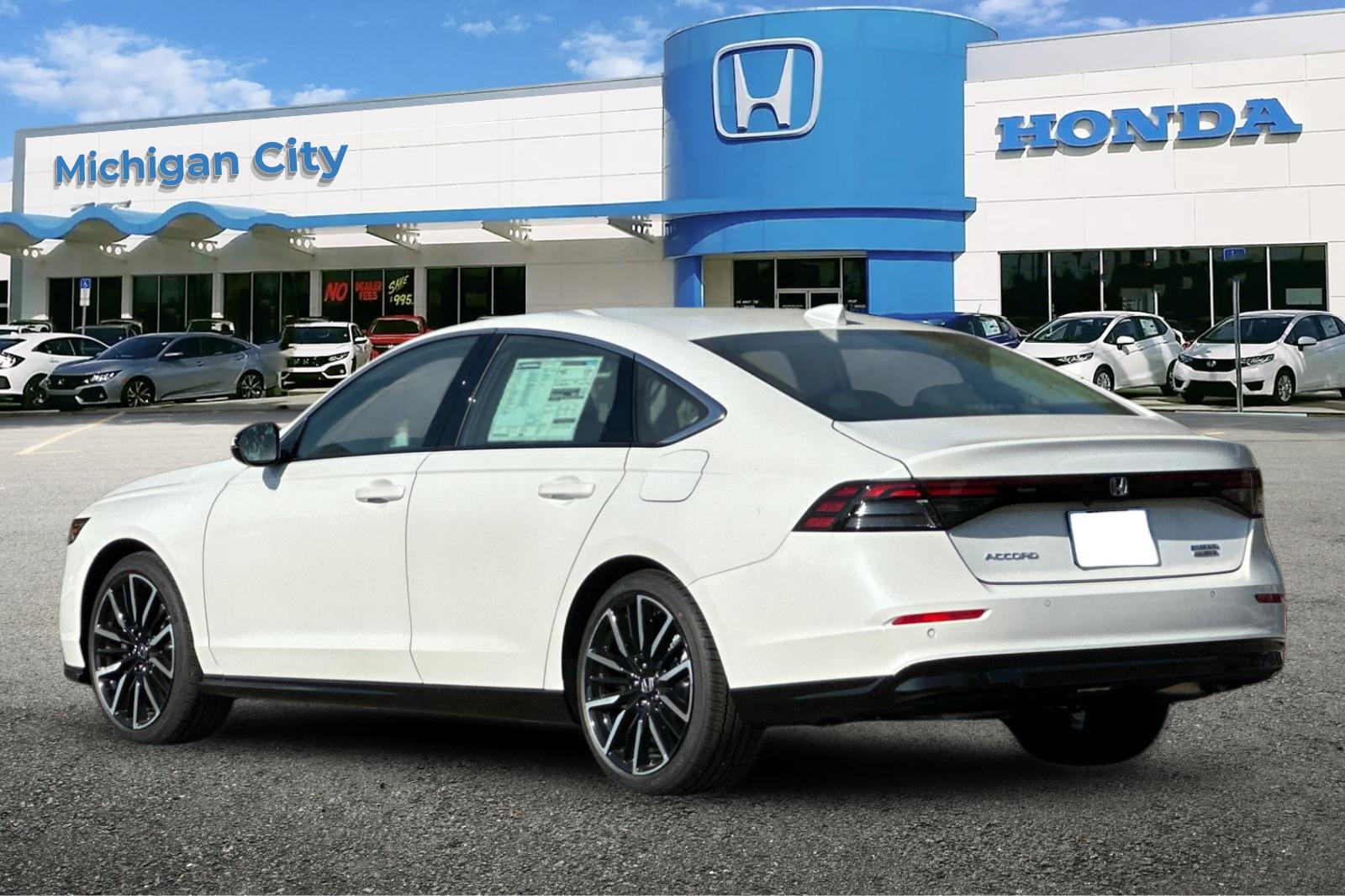 2025 Honda Accord Hybrid Touring photo 3