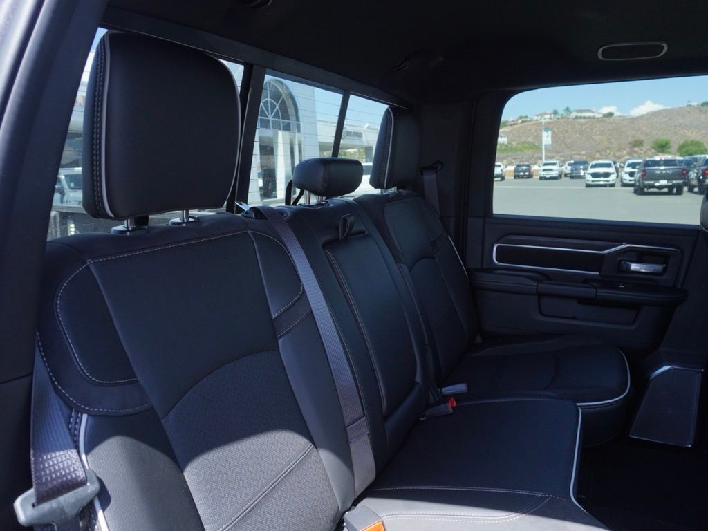 New 2026 Granite Crystal Metallic Clear-Coat Exterior Paint RAM Laramie Night Edition image 25