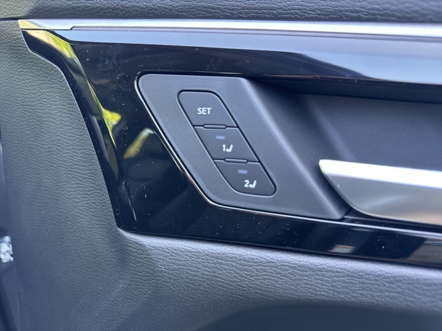 2025 Mitsubishi Outlander PHEV SEL photo 30