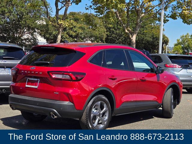 2025 Ford Escape Hybrid ST-Line photo 5