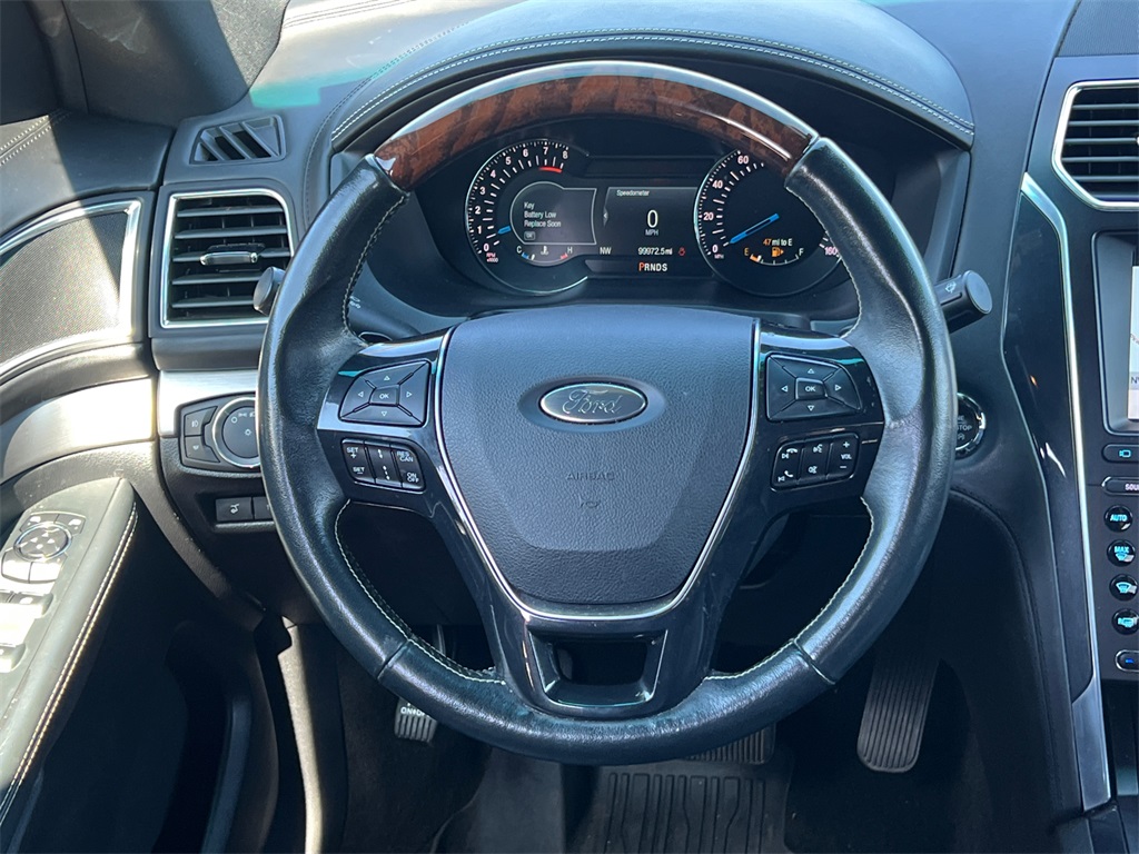 2017 Ford Explorer Platinum photo 22