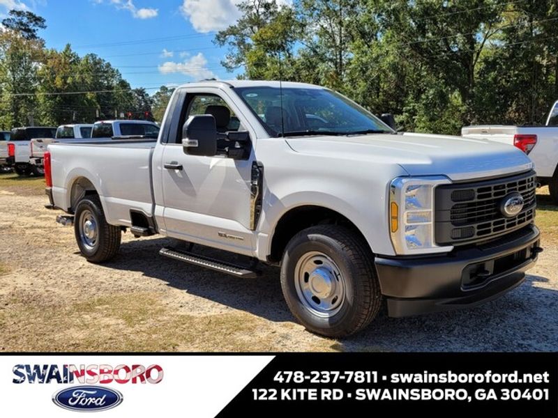 2026 Ford F-250 Super Duty XL's photo