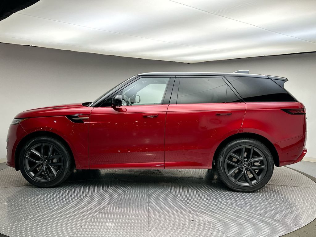 2025 Land Rover Range Rover Sport SE photo 2