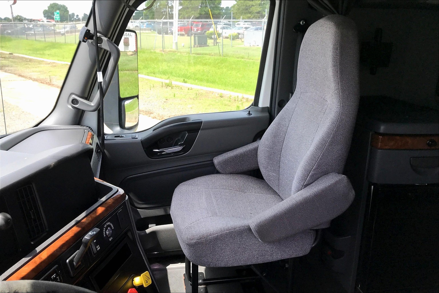 Used 2020 WHITE International  image 21