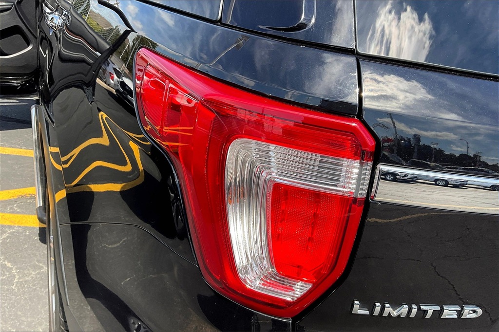 2019 Ford Explorer Limited photo 29