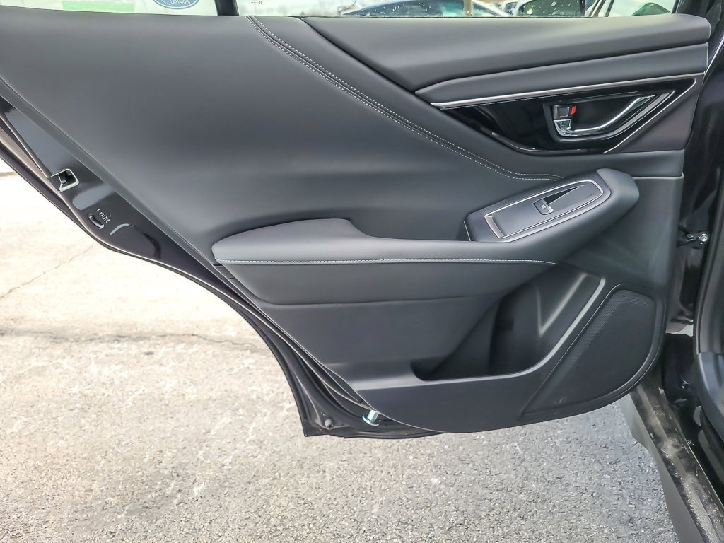 2025 SUBARU OUTBACK - Image 17