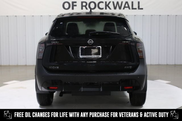 2025 Nissan Kicks SV photo 4