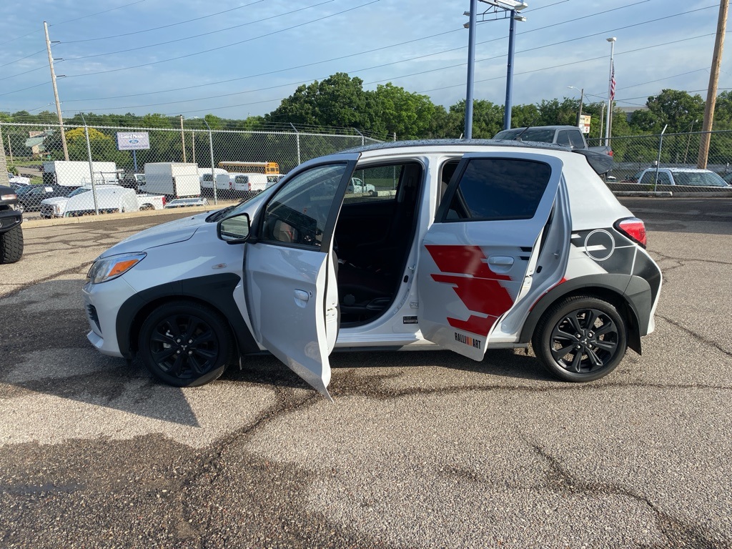 2024 Mitsubishi Mirage SE photo 4
