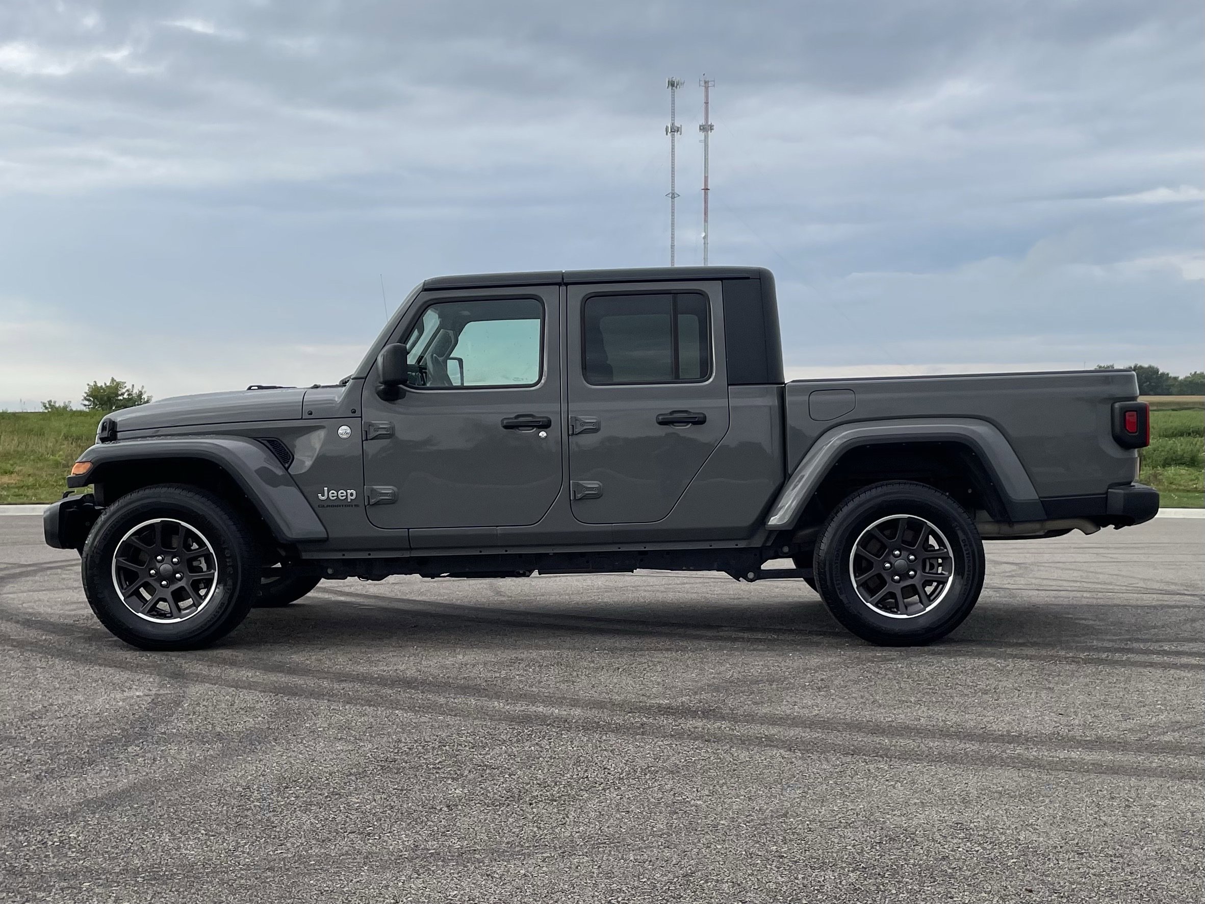 2023 Jeep Gladiator Overland photo 8