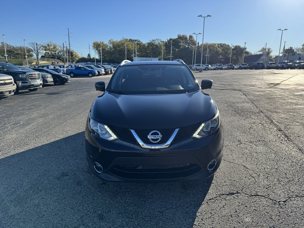 Used 2017 Nissan Rogue Sport SV with VIN JN1BJ1CP7HW016809 for sale in Kansas City