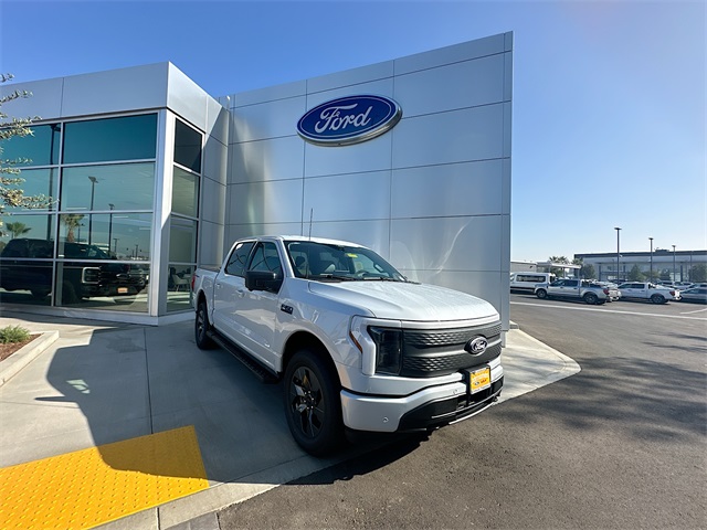 2025 Ford F-150 Lightning Flash's photo