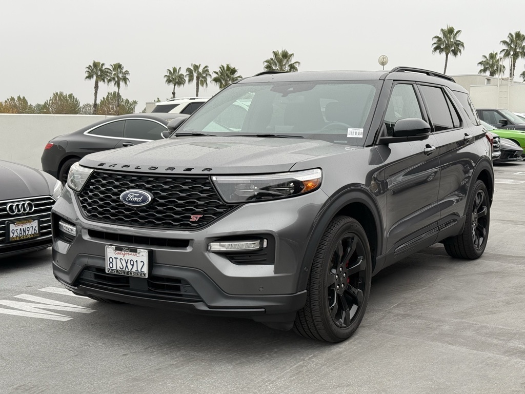 2021 Ford Explorer ST's photo