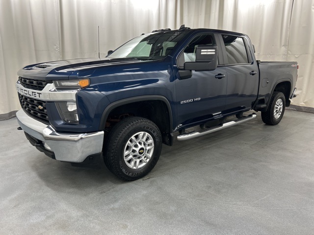 2022 Chevrolet Silverado 2500HD LT photo 2