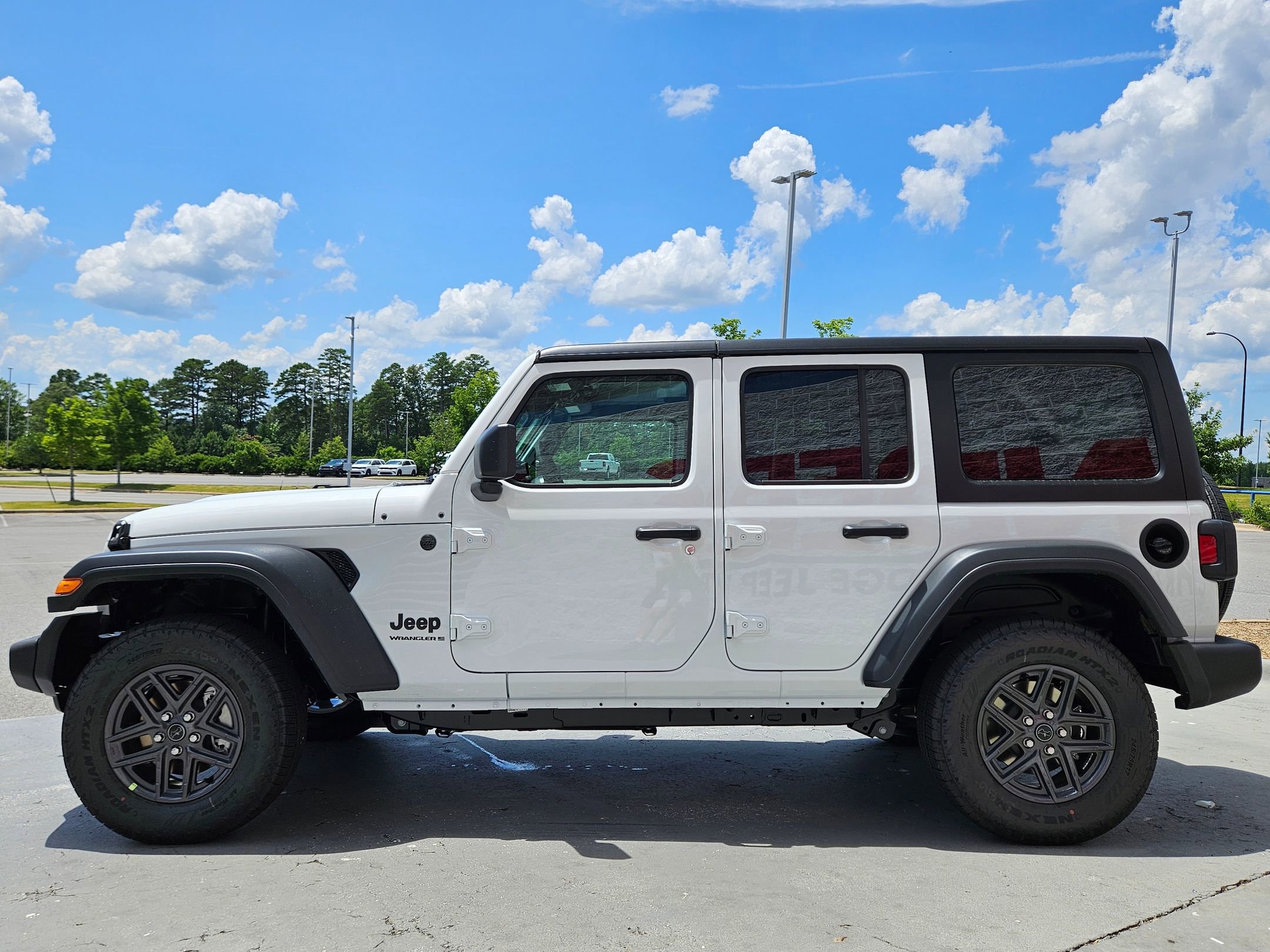 2025 Jeep Wrangler Sport S photo 4