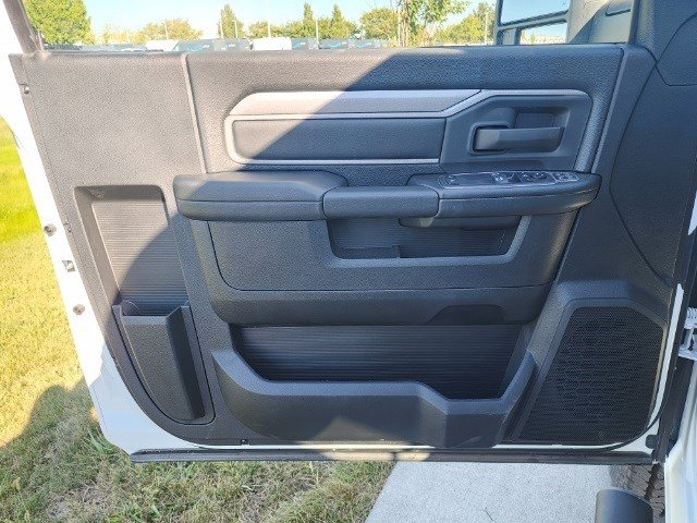 2024 Ram 2500 Tradesman photo 8