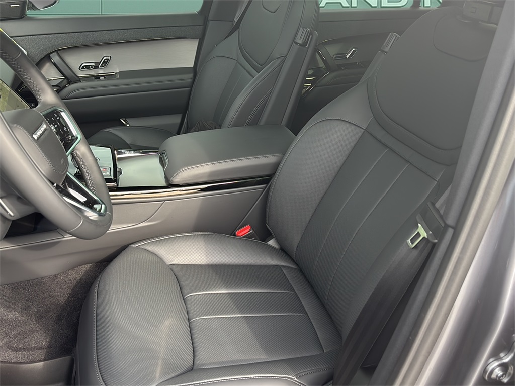 2025 Land Rover Range Rover Sport SE photo 21