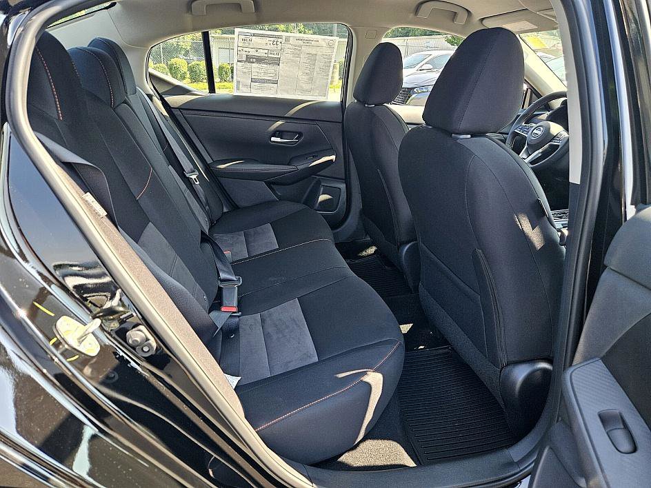 2025 Nissan Sentra SR Midnight Edition photo 14