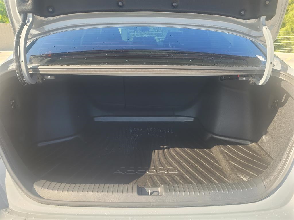 2025 Honda Accord SE photo 17