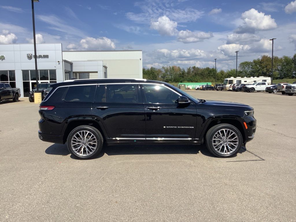 2023 Jeep Grand Cherokee L Summit photo 7